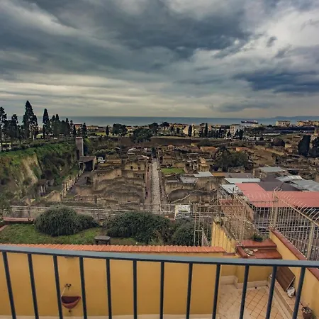 Decumano Massimo 3*