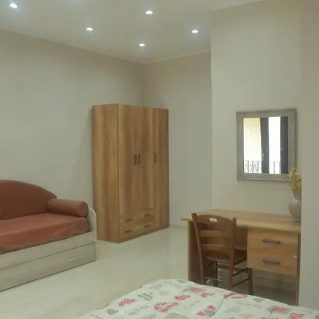 Bed & Breakfast Decumano Massimo 3*